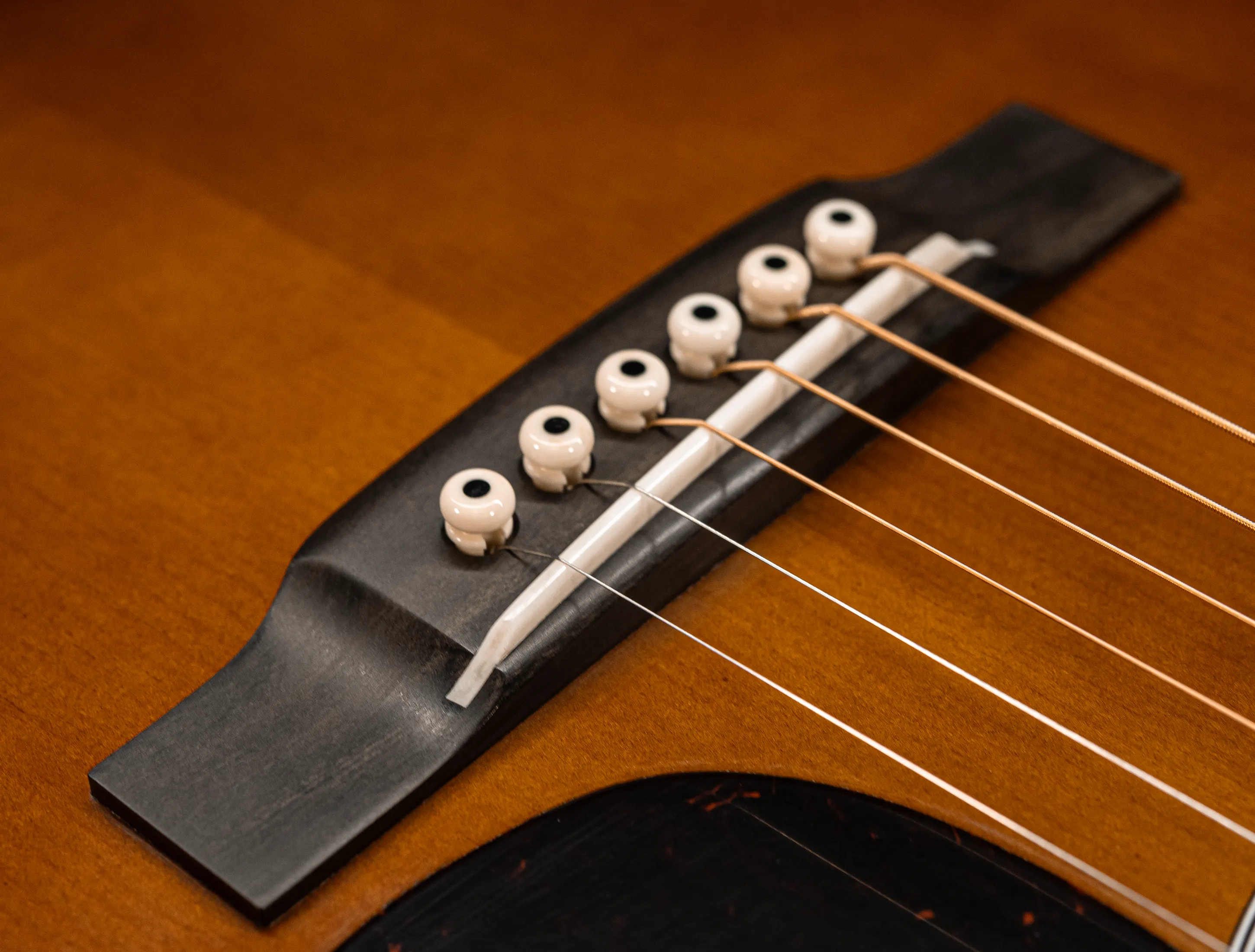 Galerie anzeigen (30 Bilder) a170586 Martin Custom Shop 000-28 Authentic 1937 - Ambertone Burst