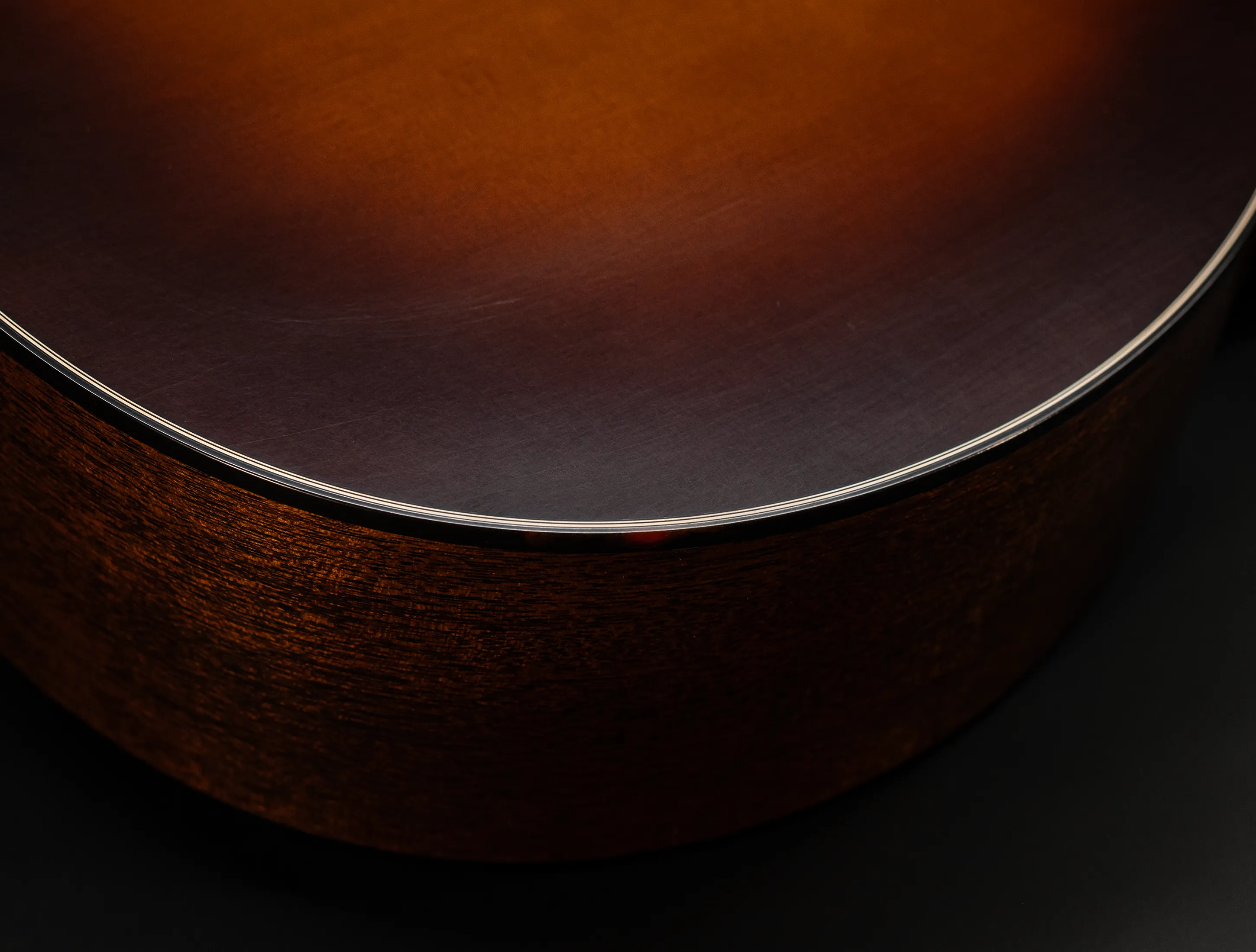 Show gallery (32 images) a156490-Martin Custom Shop 000-18 Authentic 1937 Vintage Low Gloss - Ambertone Burst Stage 1 Aging