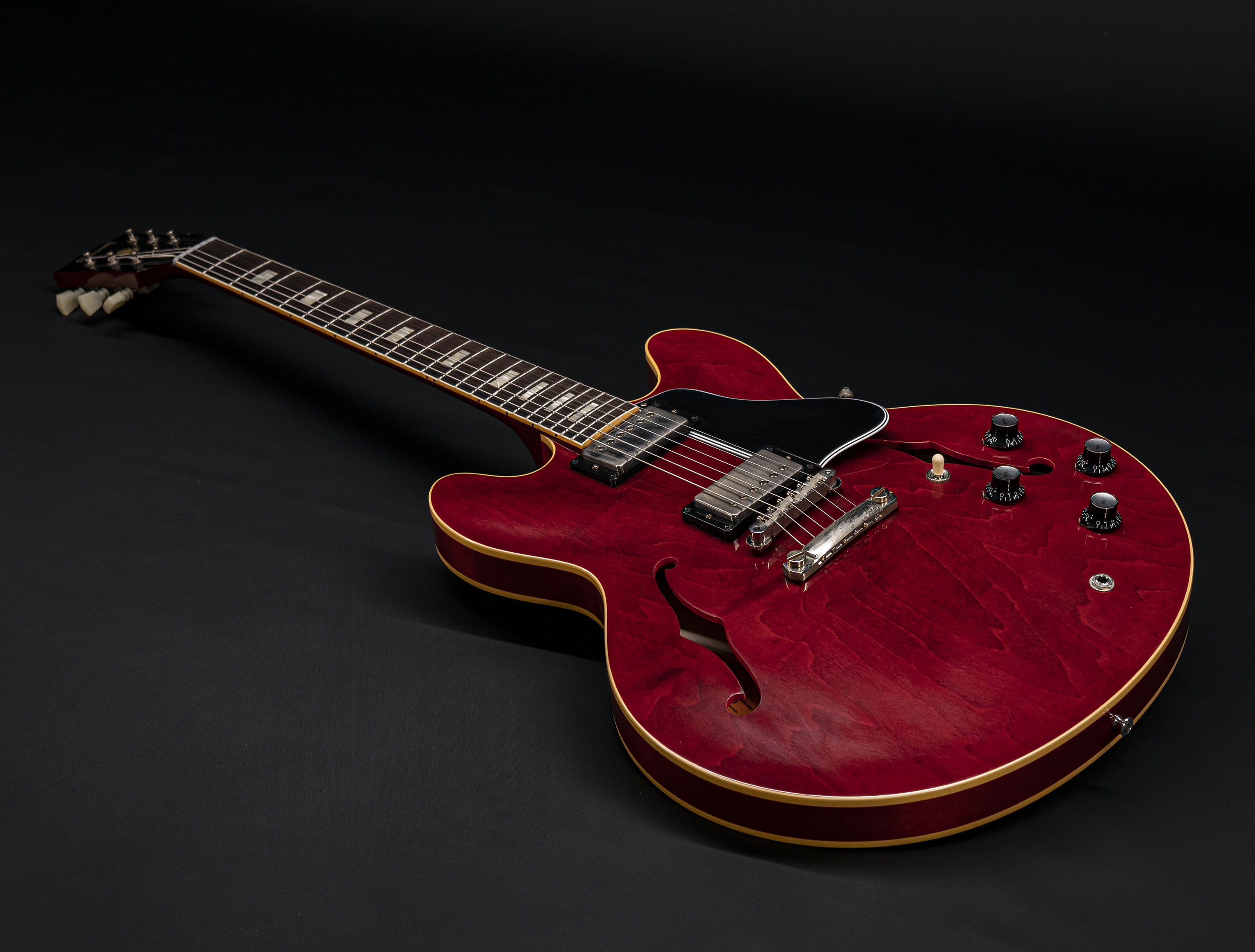 a128338_Gibson-ES-335-1964-Custom-Shop-Historic-Reissue-VOS-Sixties-Cherry a128338 gibson-es-335-1964-custom-shop-historic-reissue-vos-sixties-cherry