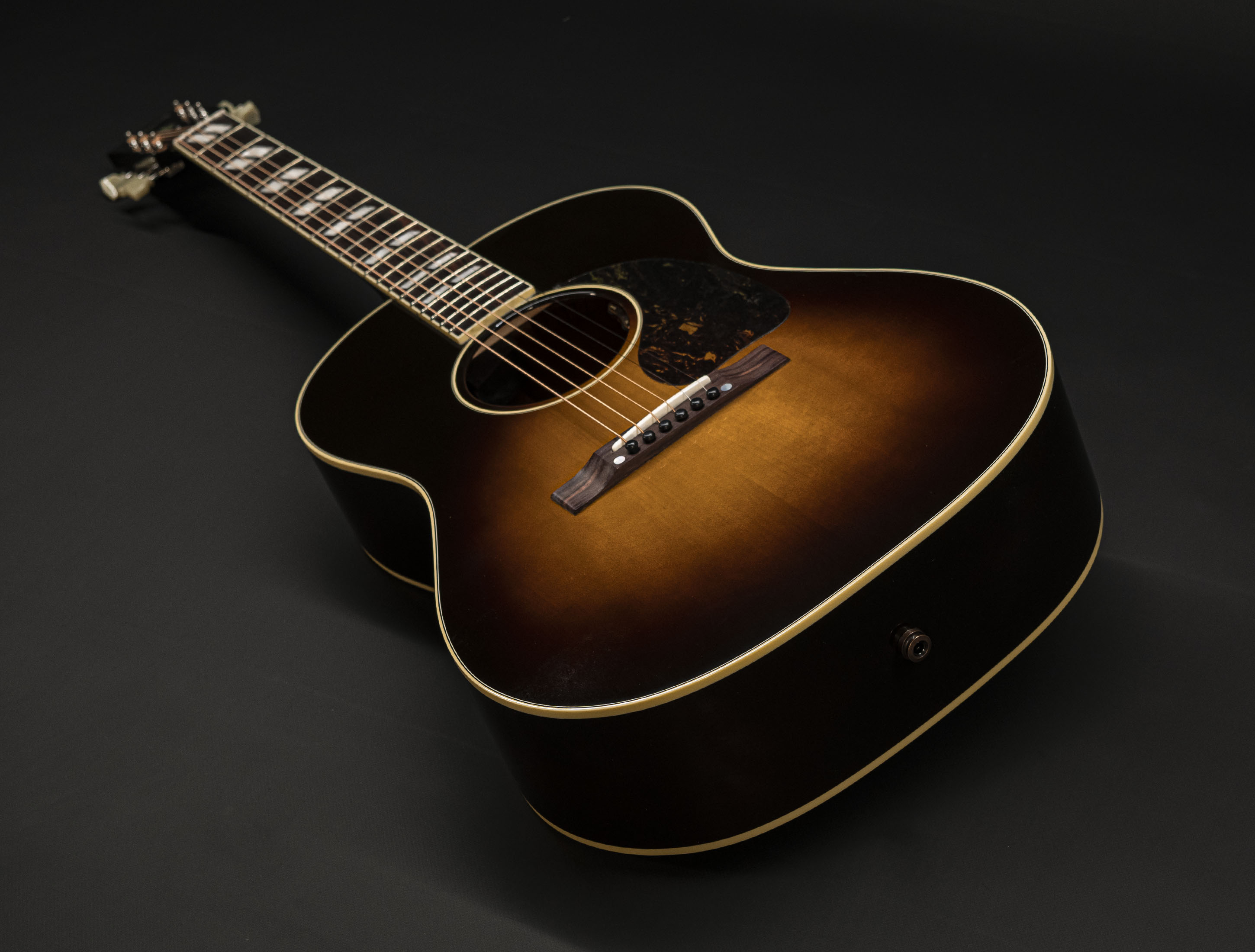 Show gallery (24 images) a119825gibson-nathaniel-rateliff-lg-2-western