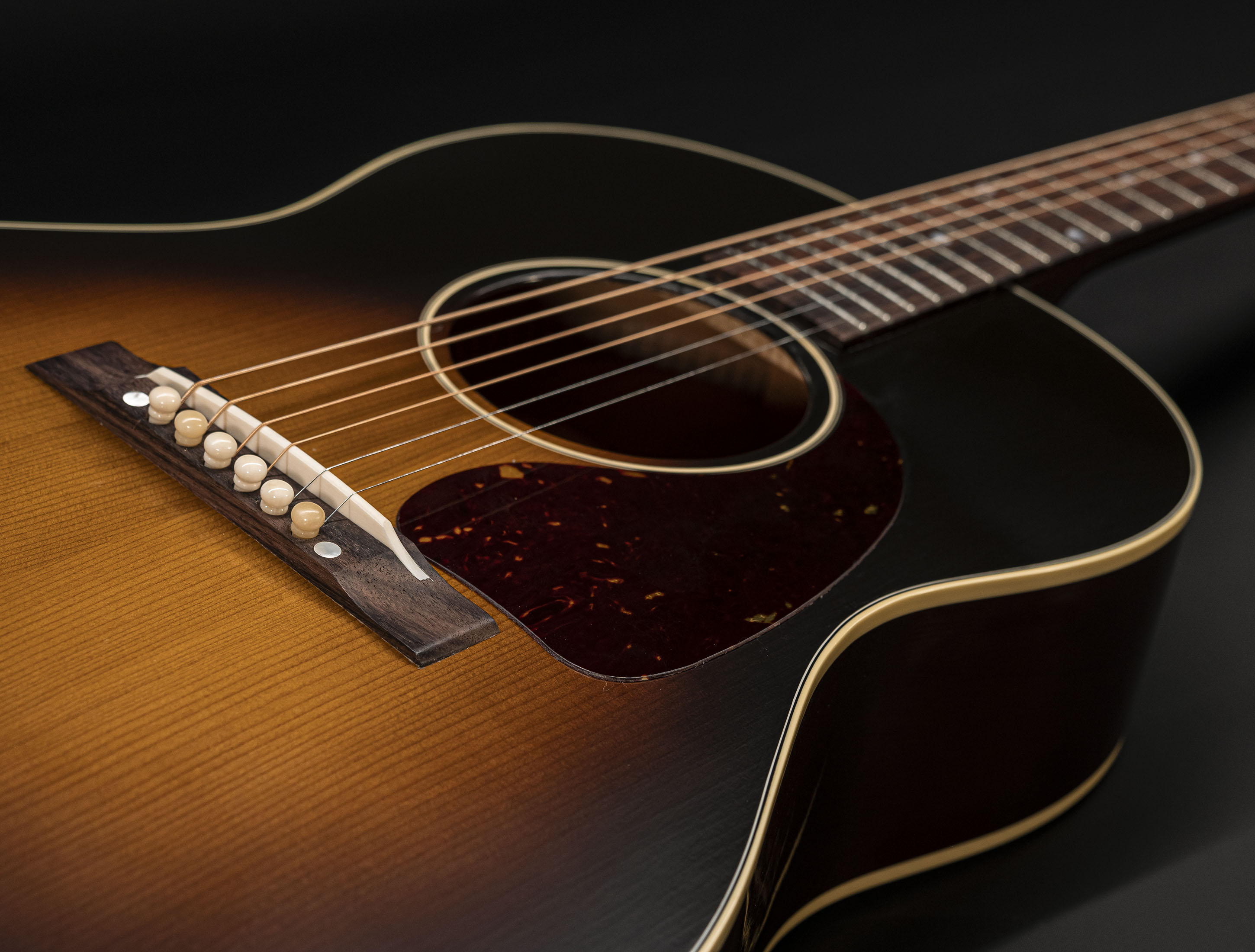 Show gallery (24 images) a133369 gibson-lg-2-1942-banner-vintage-sunburst