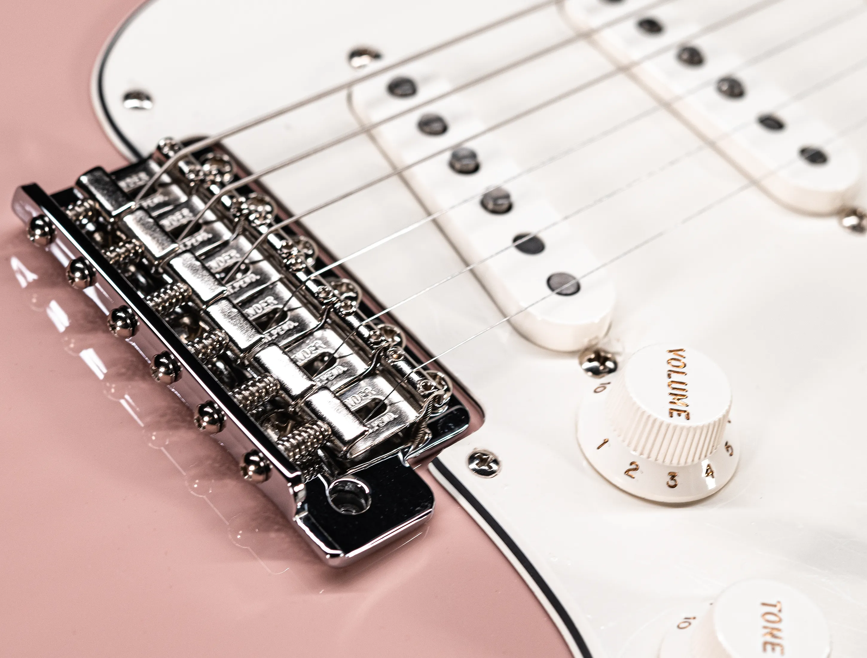 Fender MBD 1963 Stratocaster Prestige NOS flame Neck - Shell Pink