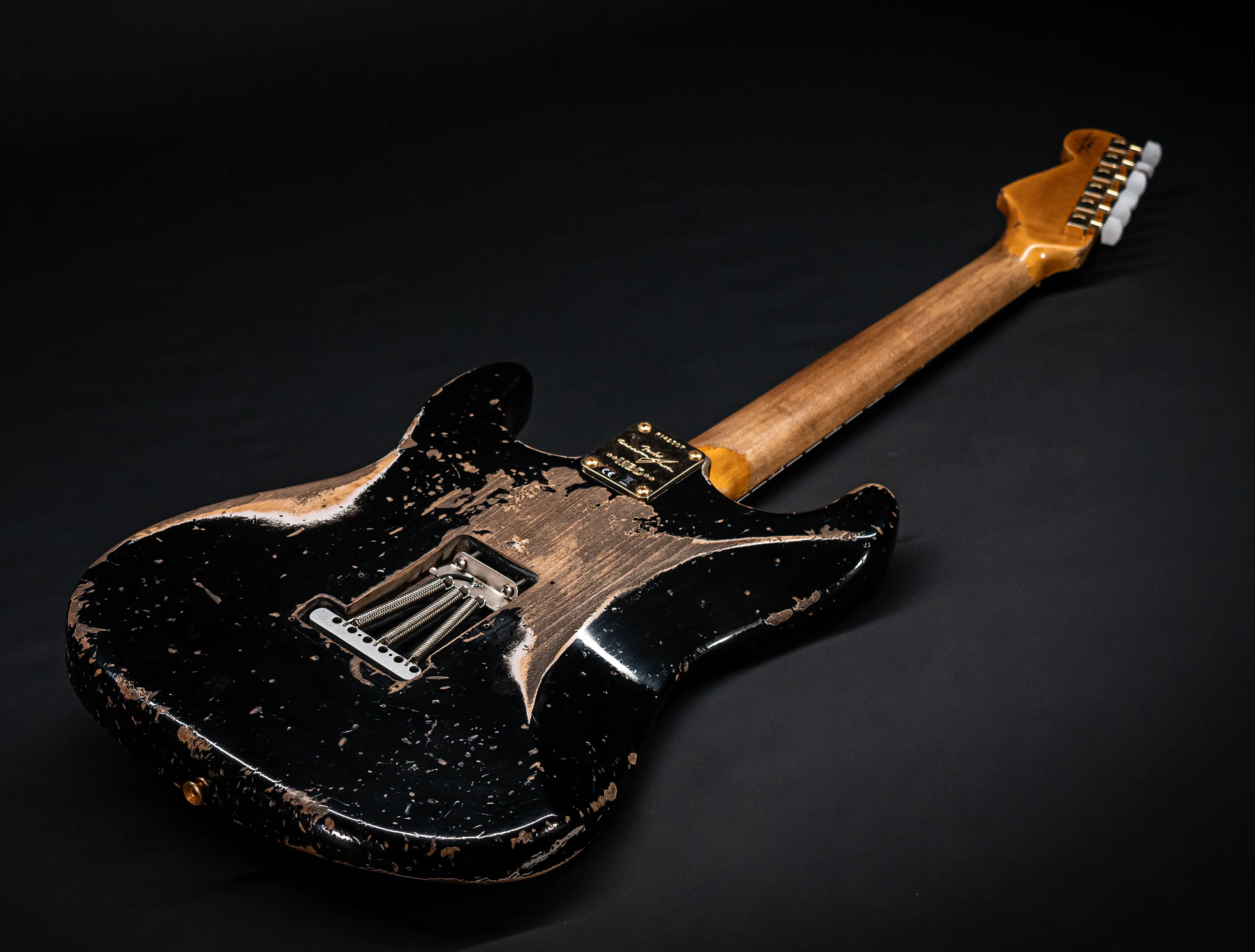 Fender MBD 1963 Stratocaster Super Heavy Relic Black - Gold Hardware