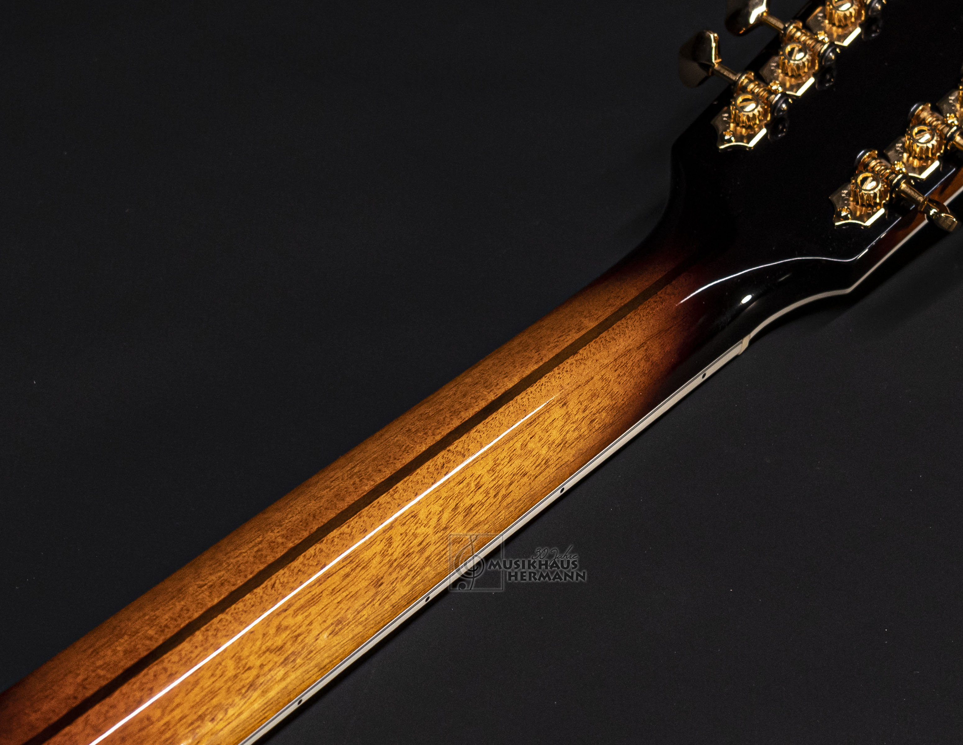 Galerie anzeigen (20 Bilder) a9-1373-guild-f512e-maple-atb