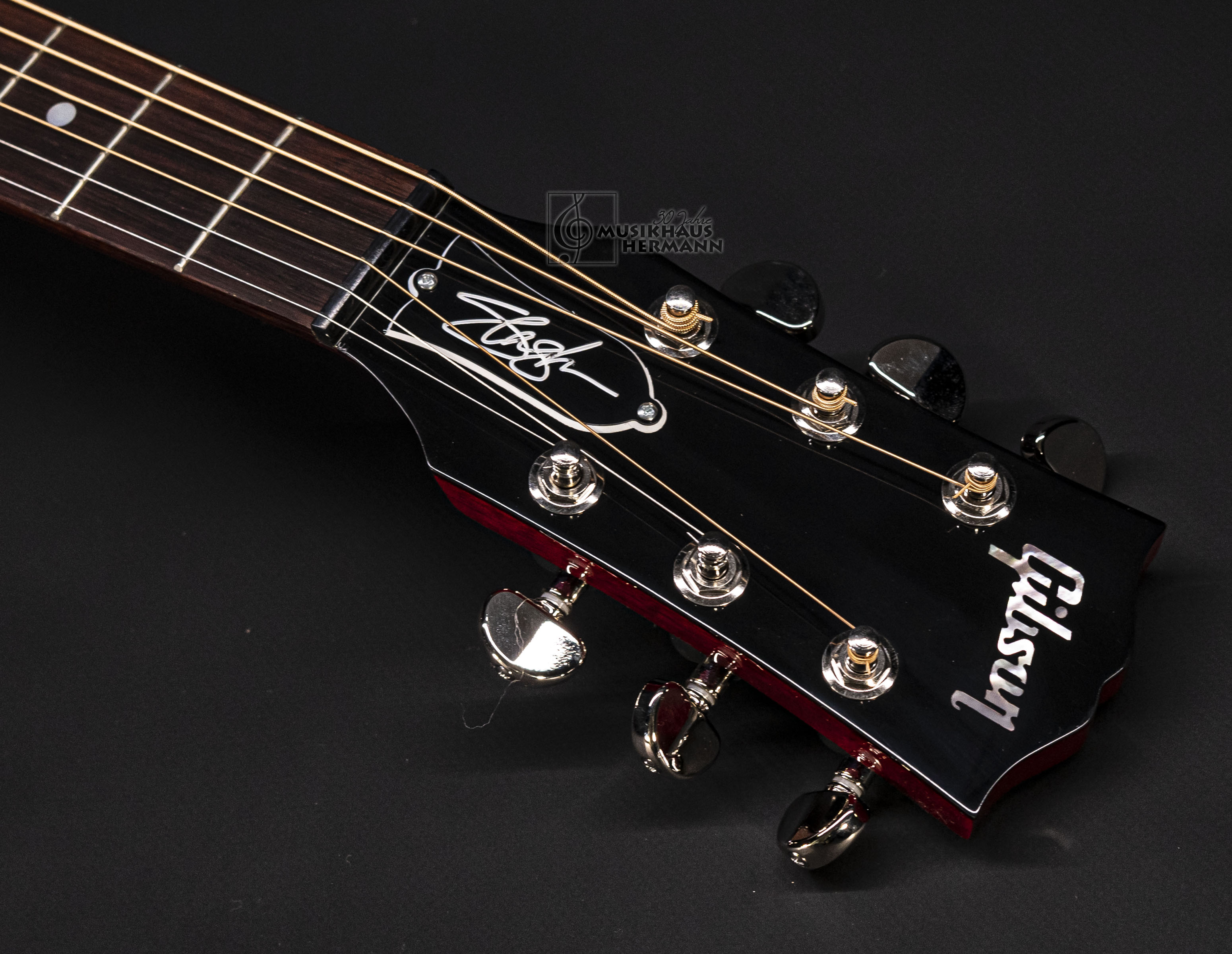 Galerie anzeigen (19 Bilder) a9-1765 gibson-j-45-slash-signature-vermillion-burst