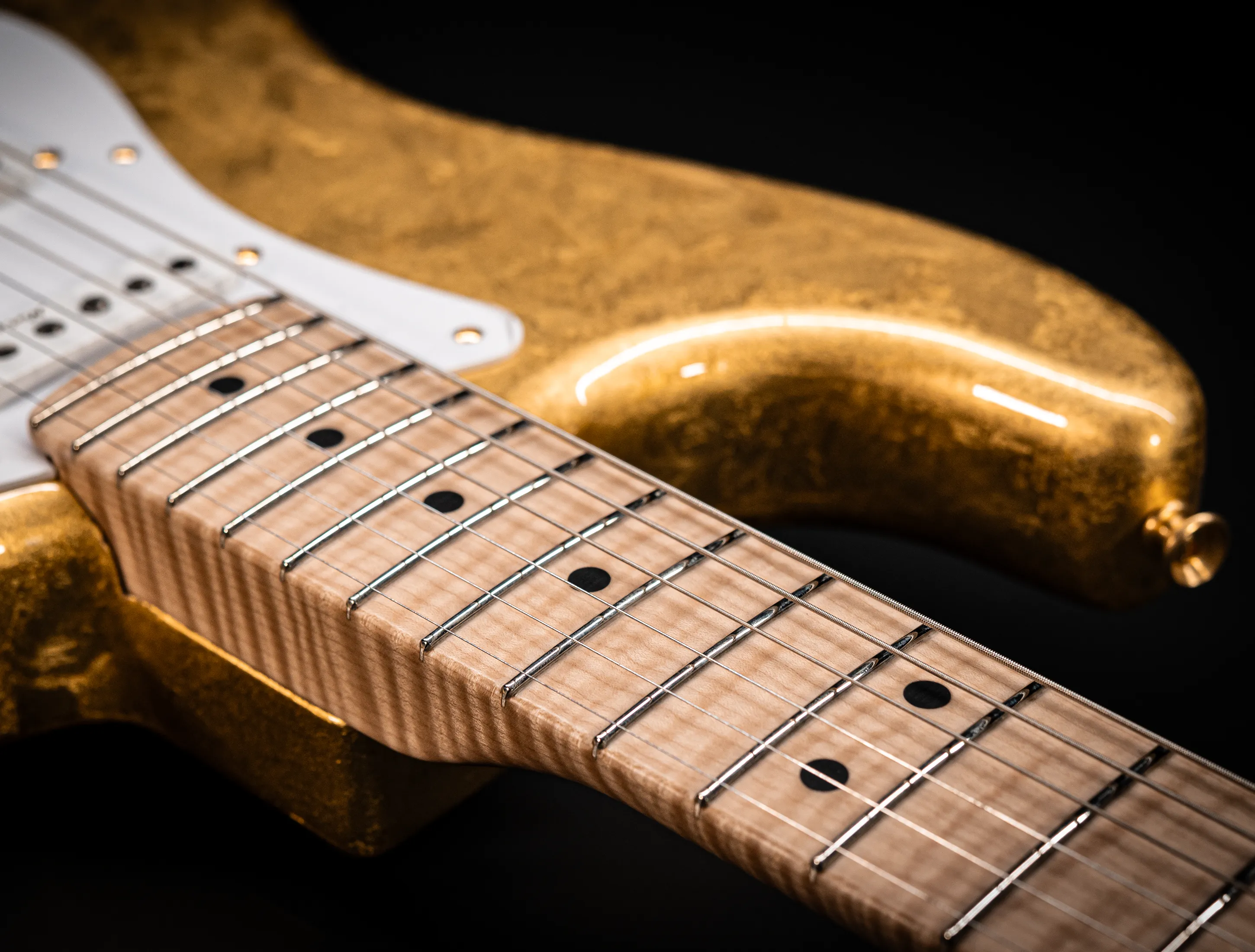 a165187 Fender Masterbuilt Todd Krause GOLD LEAF Eric Clapton Stratocaster - 24 Karat Gold