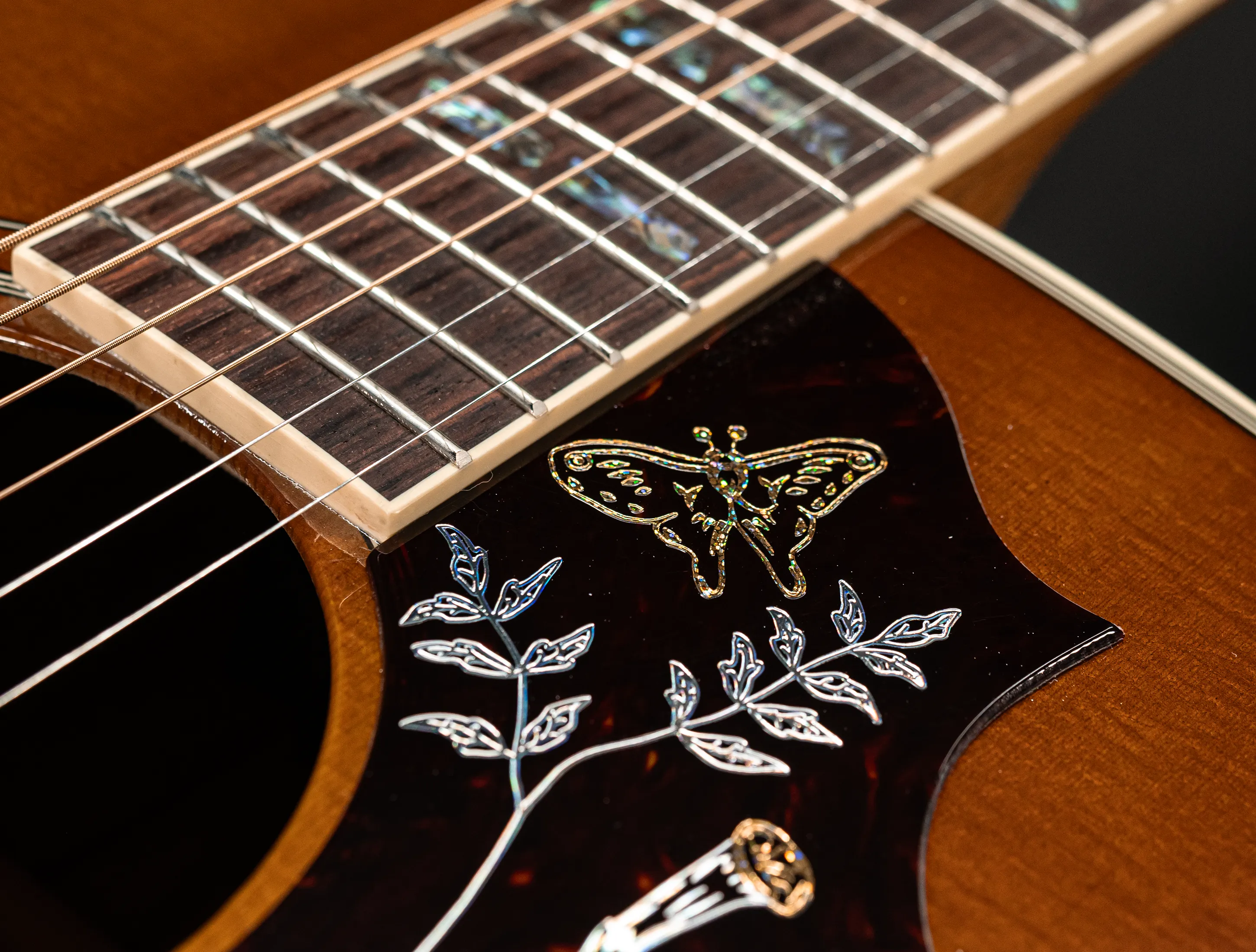 Gibson Hummingbird Elegant Koa - Honey Burst