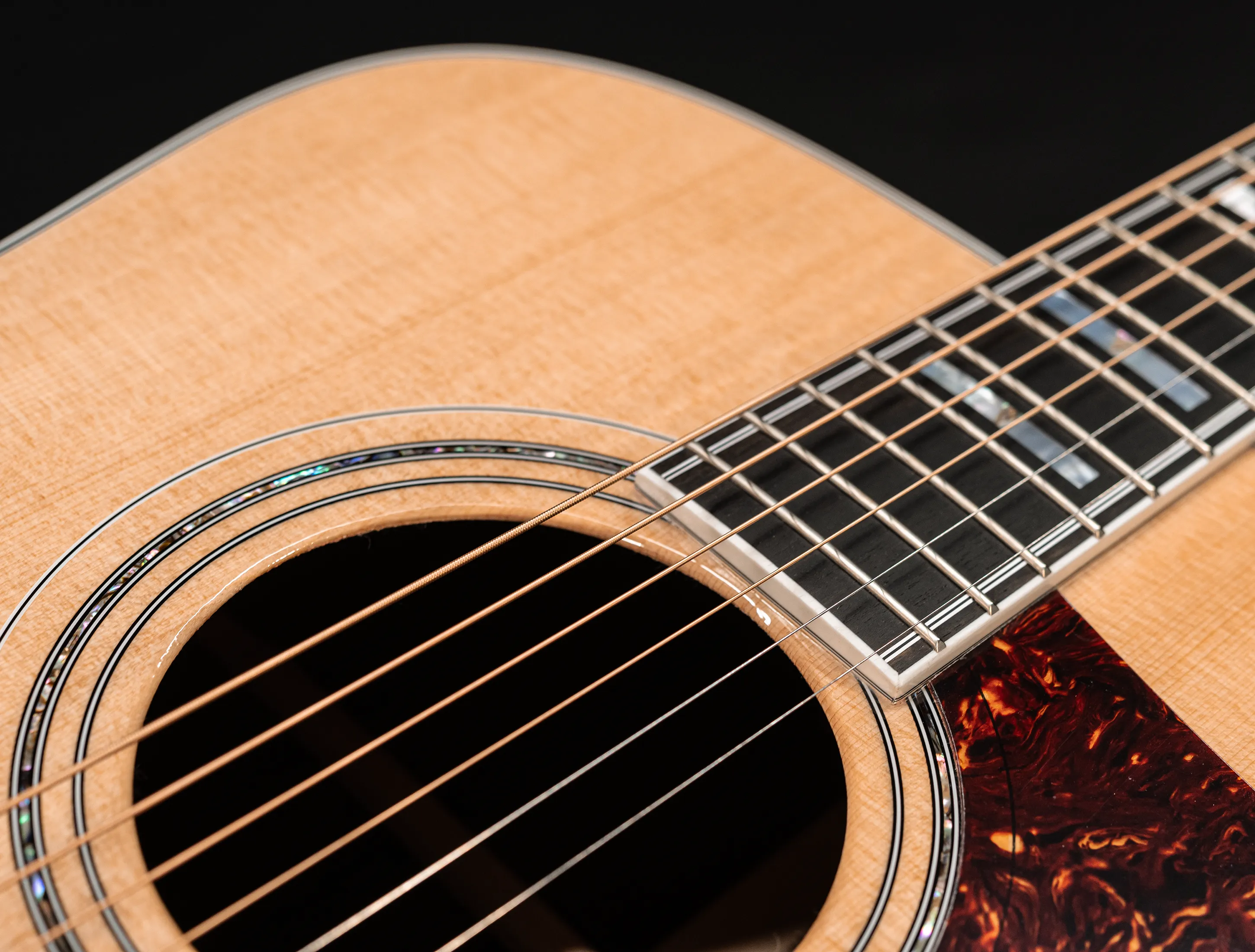 Show gallery (28 images) a156725 Guild D-55 Natural USA