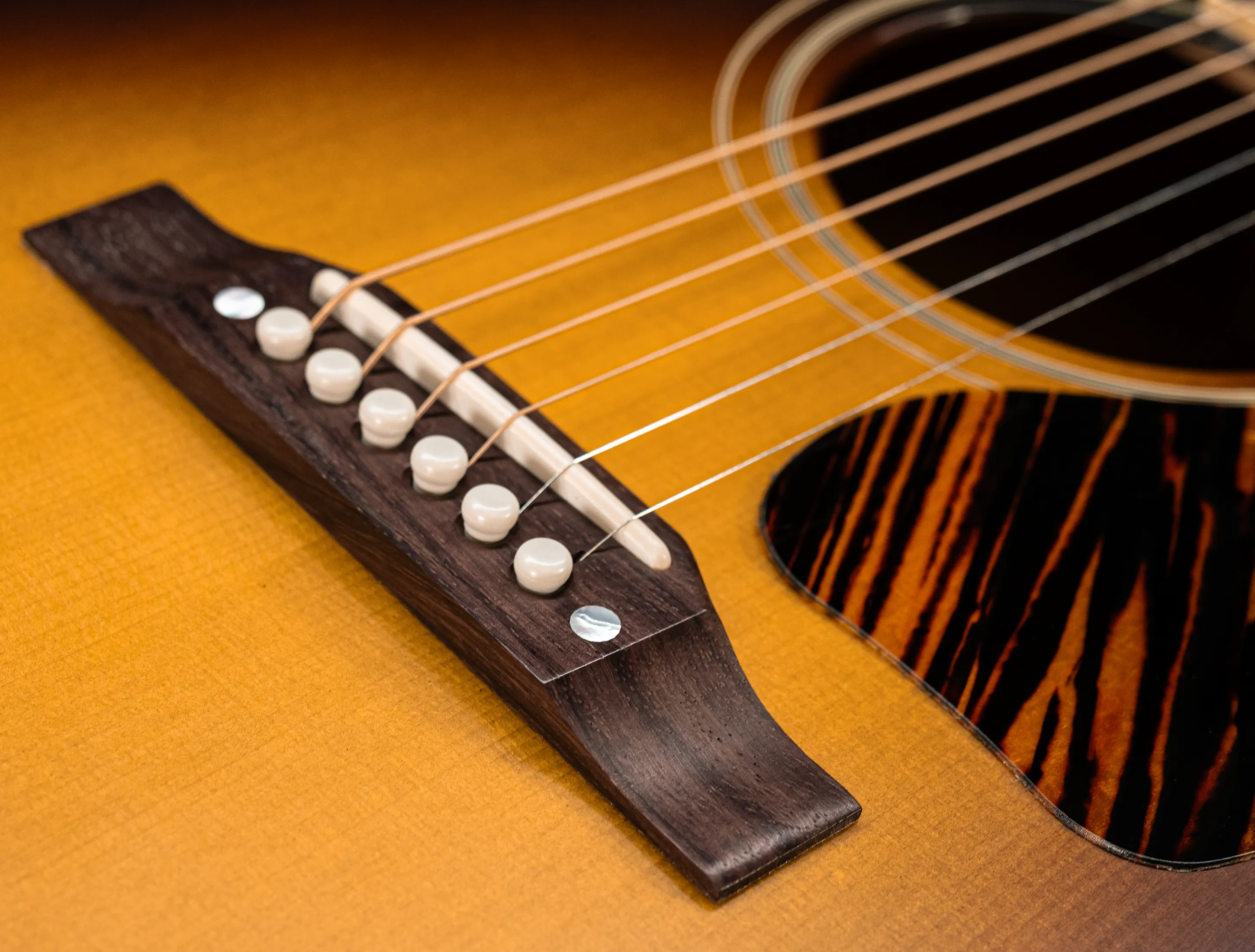 Show gallery (33 images) a174861-Gibson-Southern-Jumbo-EARLY-40s-Golden-Era-Custom-Shop-Adirondack-Vintage-Sunburst-