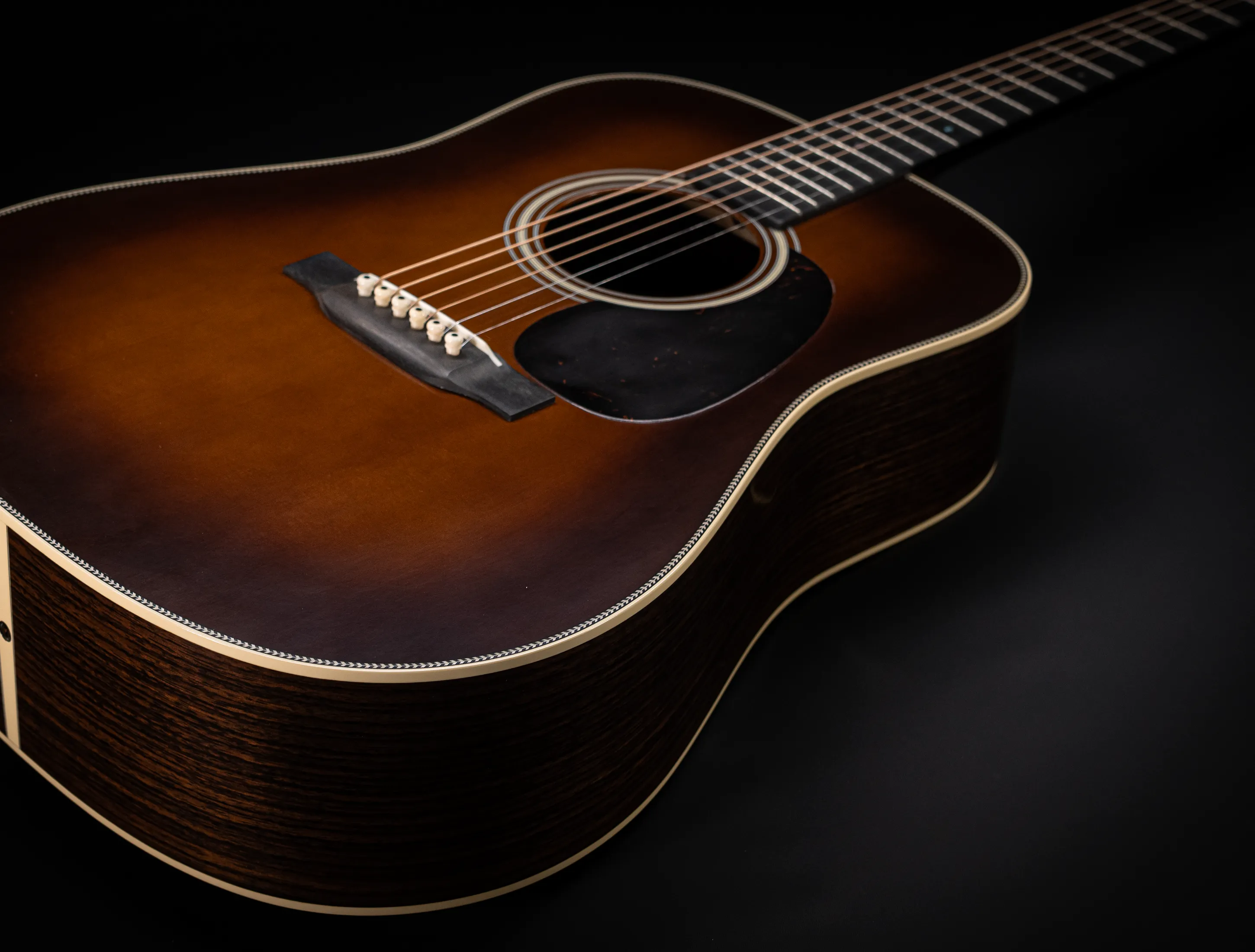Martin Custom Shop Expert D-28 Authentic 1937 - Ambertone Burst