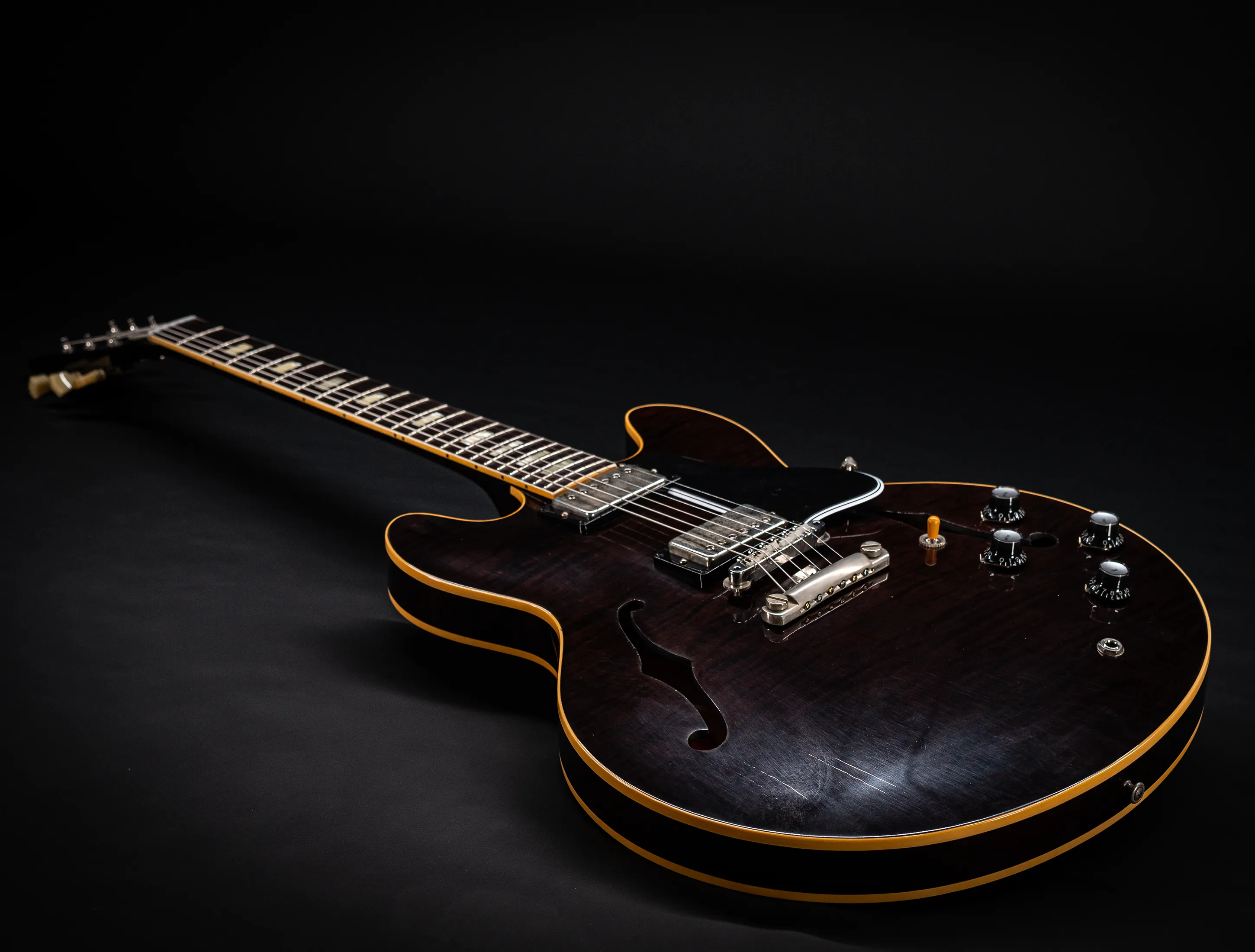 Gibson ES-335 1964 Custom Shop Murphy Lab Ultra Light Aged Figured Maple - Dark Walnut