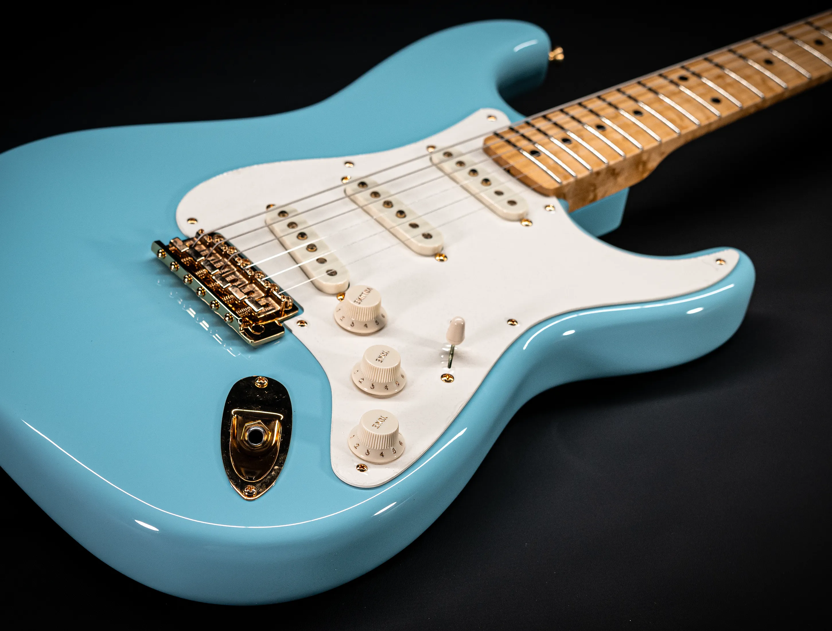 Fender 1959 Limited Stratocaster NOS Birdseye Neck Gold Hardware - Daphne Blue